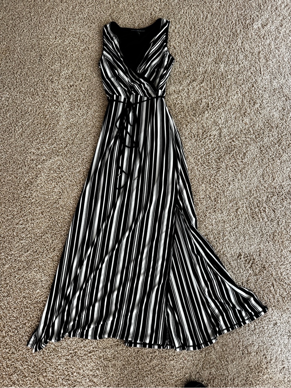 NWOt White House Black Market Striped Sleeveless Maxi Wrap Dress Size 8
